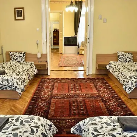 Appartamento Perfect Location Spacious 4 Bedroom Flat For 11 Guests *